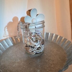 Chic Silver and White Flower Pendant Necklace